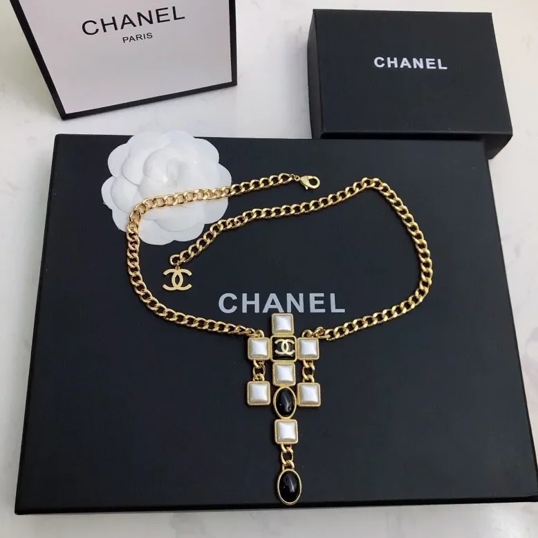 Chanel Morden Stone Necklace Gold Tone