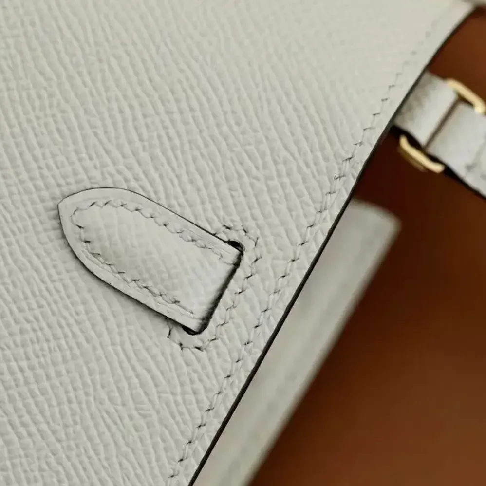 Hermes Kelly To Go in Epsom Leather for Women in White/Gold Hermes Kelly To Go in Epsom Leather for Women in White/Gold
