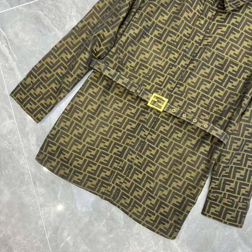 Fendi Single-Breasted Brown Canvas Go for Women in To Jacket Fendi Single-Breasted Brown Canvas Go for Women in To Jacket
