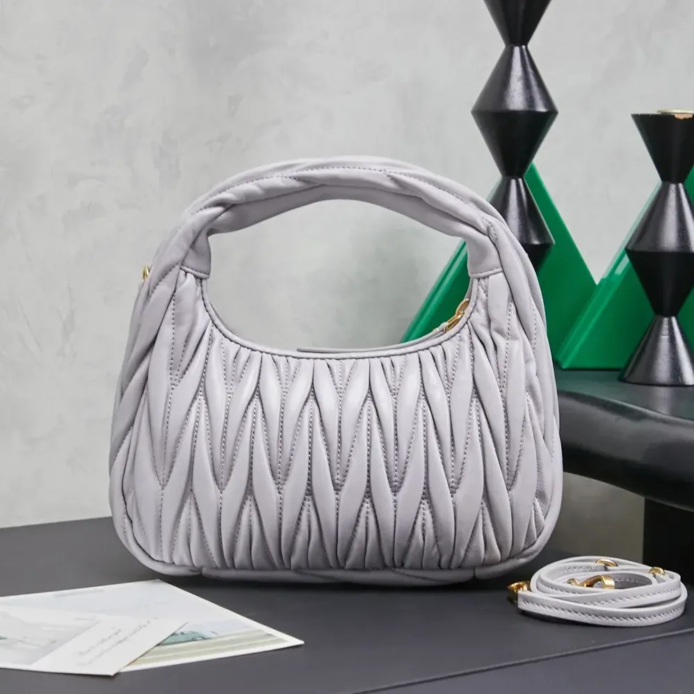 Miu Miu Wander Matelassé Nappa Leather Hobo Bag for Women in Wisteria Miu Miu Wander Matelassé Nappa Leather Hobo Bag for Women in Wisteria