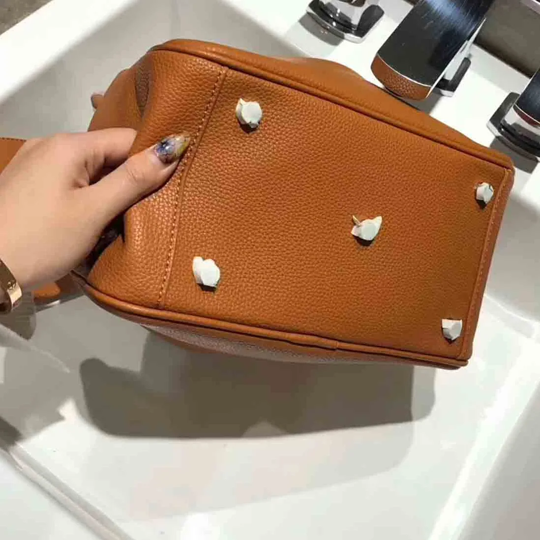 Hermes Lindy 30 Top Flap Leather Bag with Strap in Brown