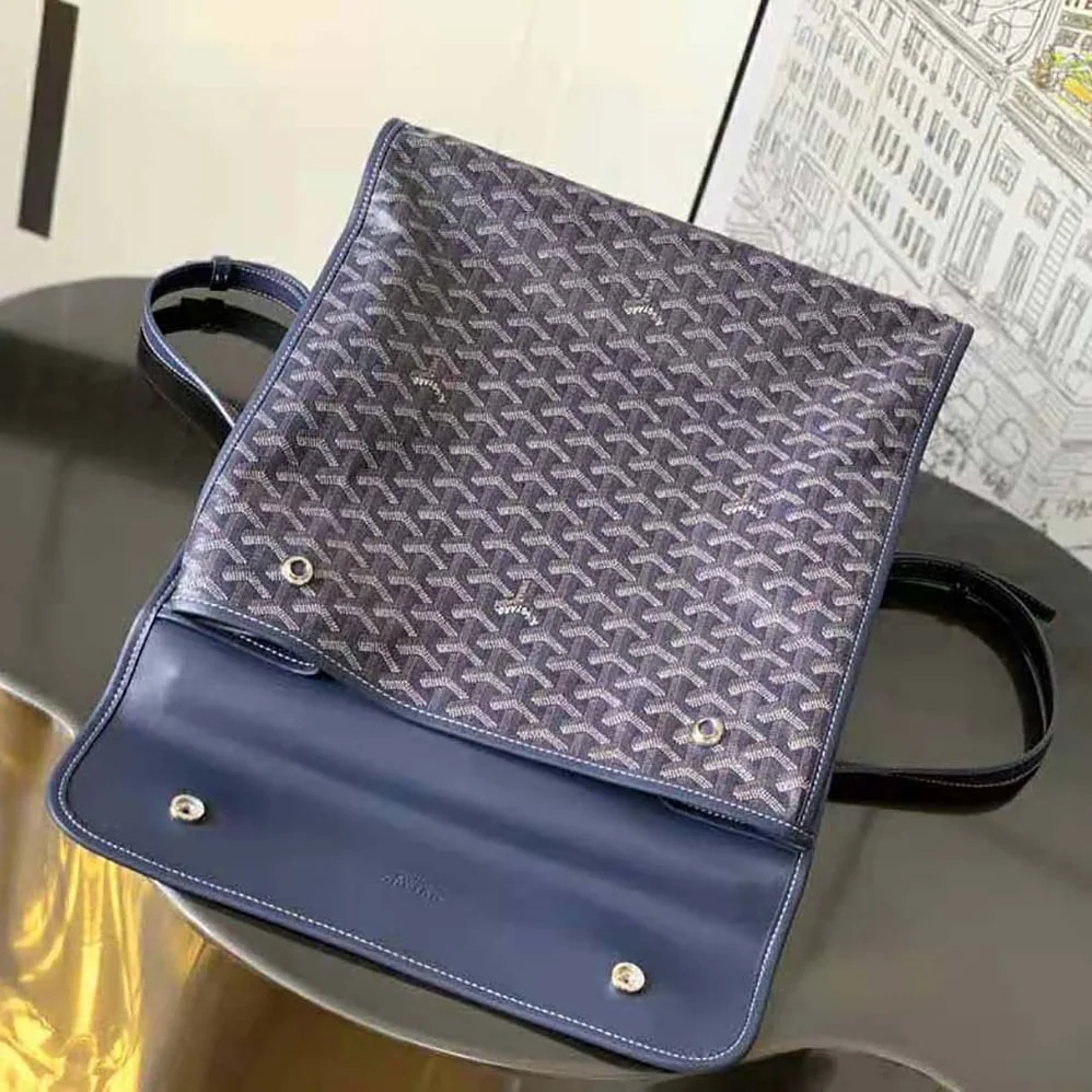 Goyard Saint Léger Backpack in Goyardine Canvas & Chevroches Calfskin for Women in Navy Goyard Saint Léger Backpack in Goyardine Canvas & Chevroches Calfskin for Women in Navy