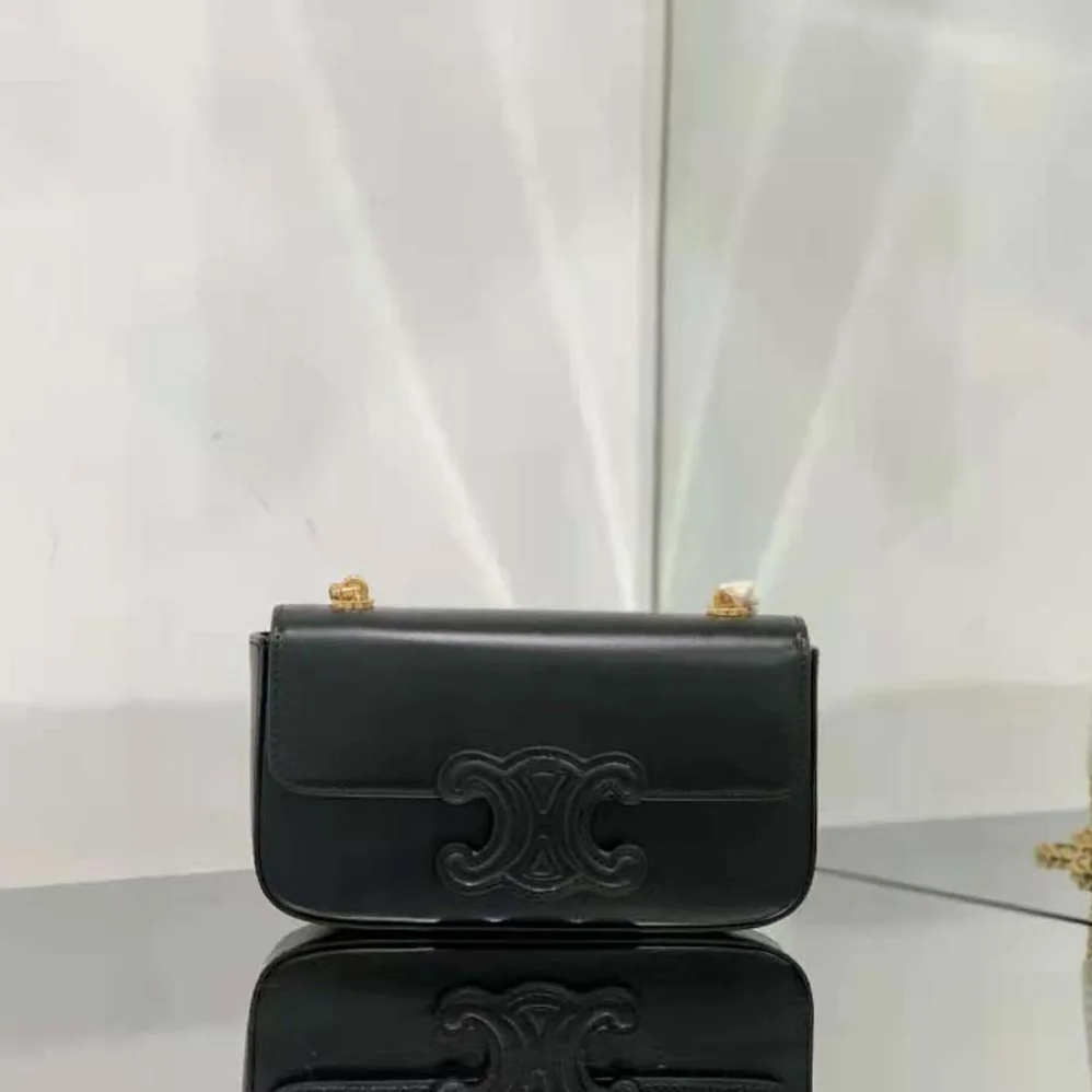 Celine Chain Shoulder Bag Cuir Triomphe in Shiny Calfskin for Women in Black Celine Chain Shoulder Bag Cuir Triomphe in Shiny Calfskin for Women in Black