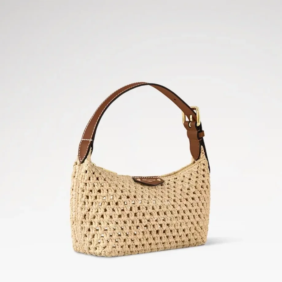 Louis Vuitton Hills Pochette Shoulder Bag / Natural Tan Raffia Gold Hardware