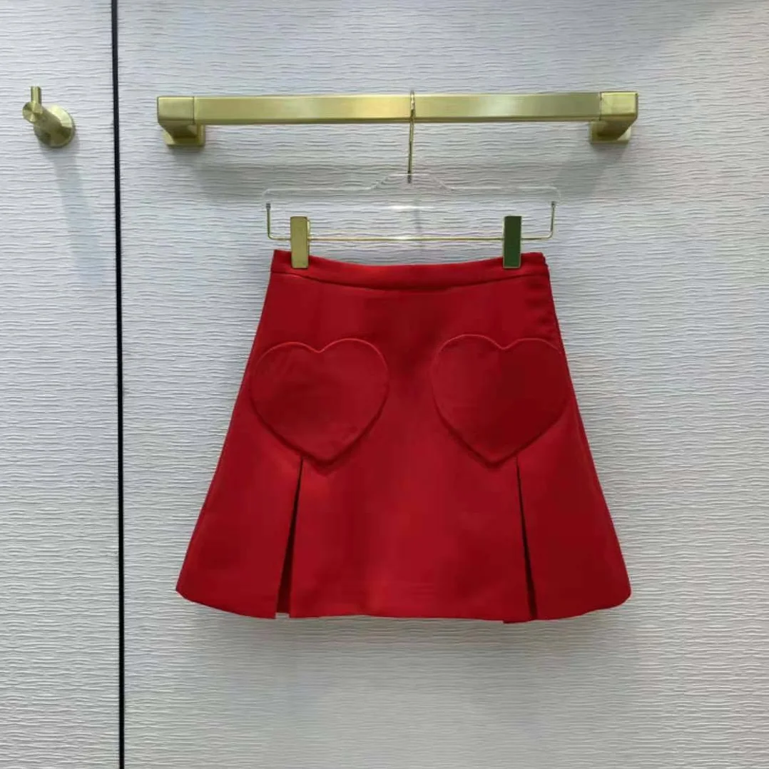 Dior Dioramour Miniskirt with Heart-Shaped Pockets Red Wool and Silk for Women Dior Dioramour Miniskirt with Heart-Shaped Pockets Red Wool and Silk for Women