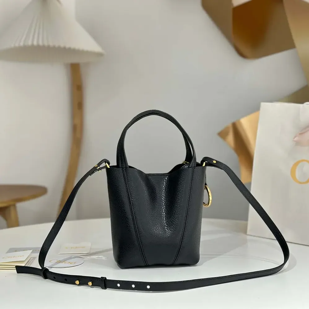 Chloe Small Chloé Spin Tote Bag in Grained Leather for Women in Black Chloe Small Chloé Spin Tote Bag in Grained Leather for Women in Black