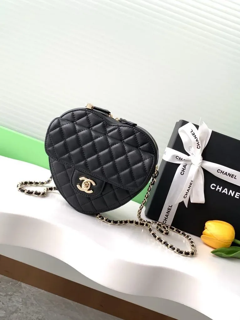 Chanel Mini Heart Bag Black /