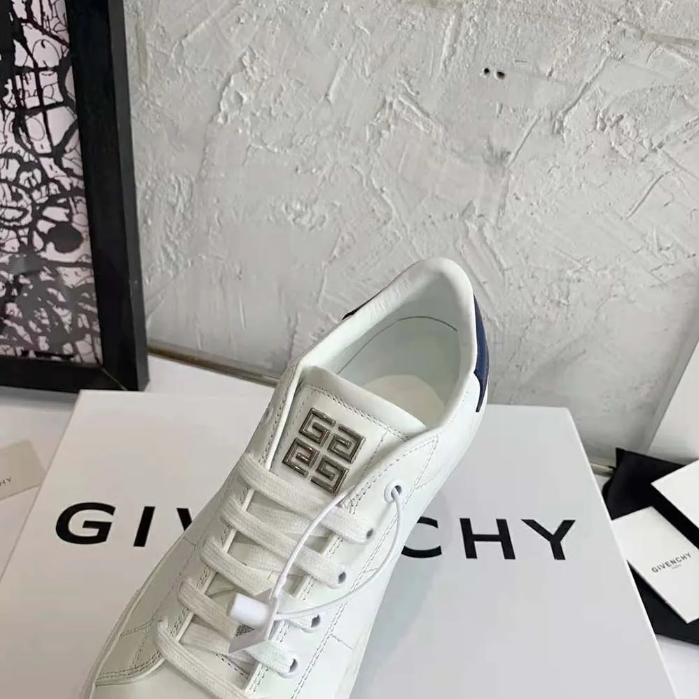 Givenchy City Sport Sneakers in Leather for Unisex in Black Givenchy City Sport Sneakers in Leather for Unisex in Black