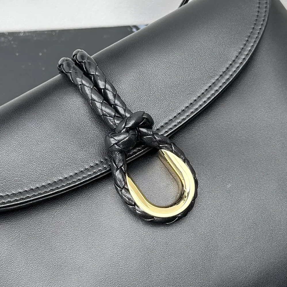 Bottega Veneta Liberta Cross-body Bag in Smooth Calf Leather for Women in Black