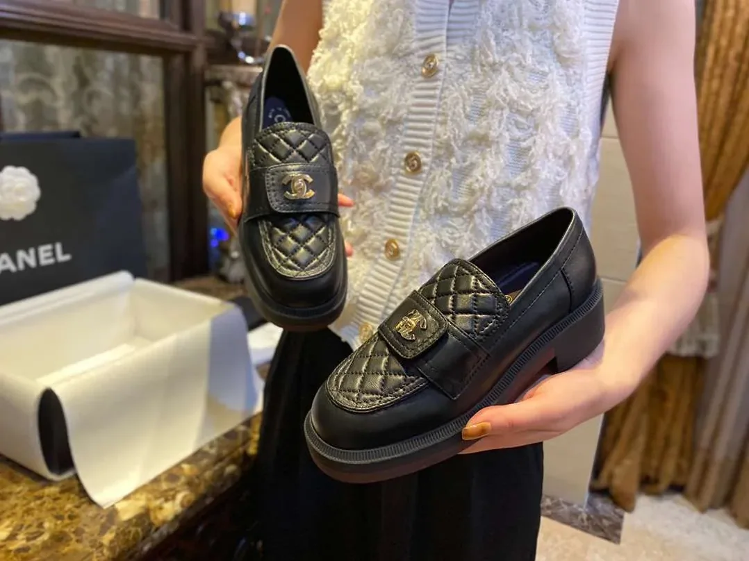 Chanel CC Turn-lock On Trap Heel Loafer Black