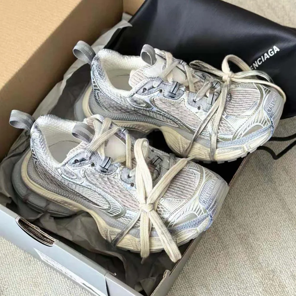 Balenciaga 3XL Sneaker in off White Mesh and Polyurethane for Unisex Balenciaga 3XL Sneaker in off White Mesh and Polyurethane for Unisex