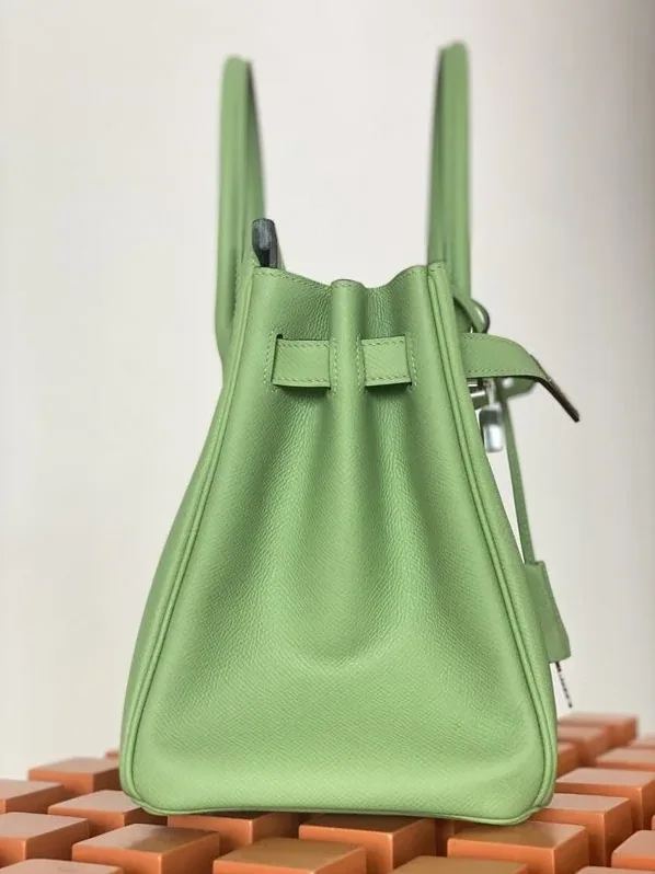 Hermes Birkin Top Handle Bag / Nata Swift Green Silver Hardware Hermes Birkin Top Handle Bag / Nata Swift Green Silver Hardware