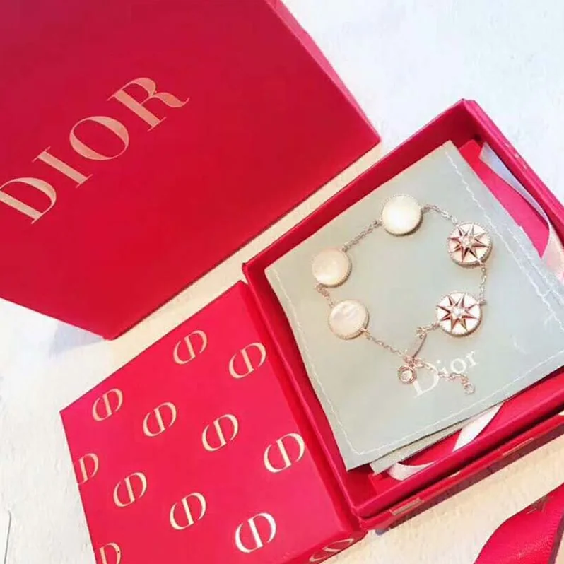 Dior Rose Des Vents Bracelet 18K Yellow Gold Diamonds Mother-of for Women in Pearl Dior Rose Des Vents Bracelet 18K Yellow Gold Diamonds Mother-of for Women in Pearl