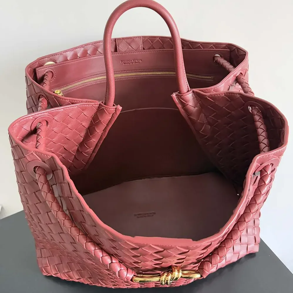 Bottega Veneta Large Andiamo in Lambskin Leather for Women in Dark Red