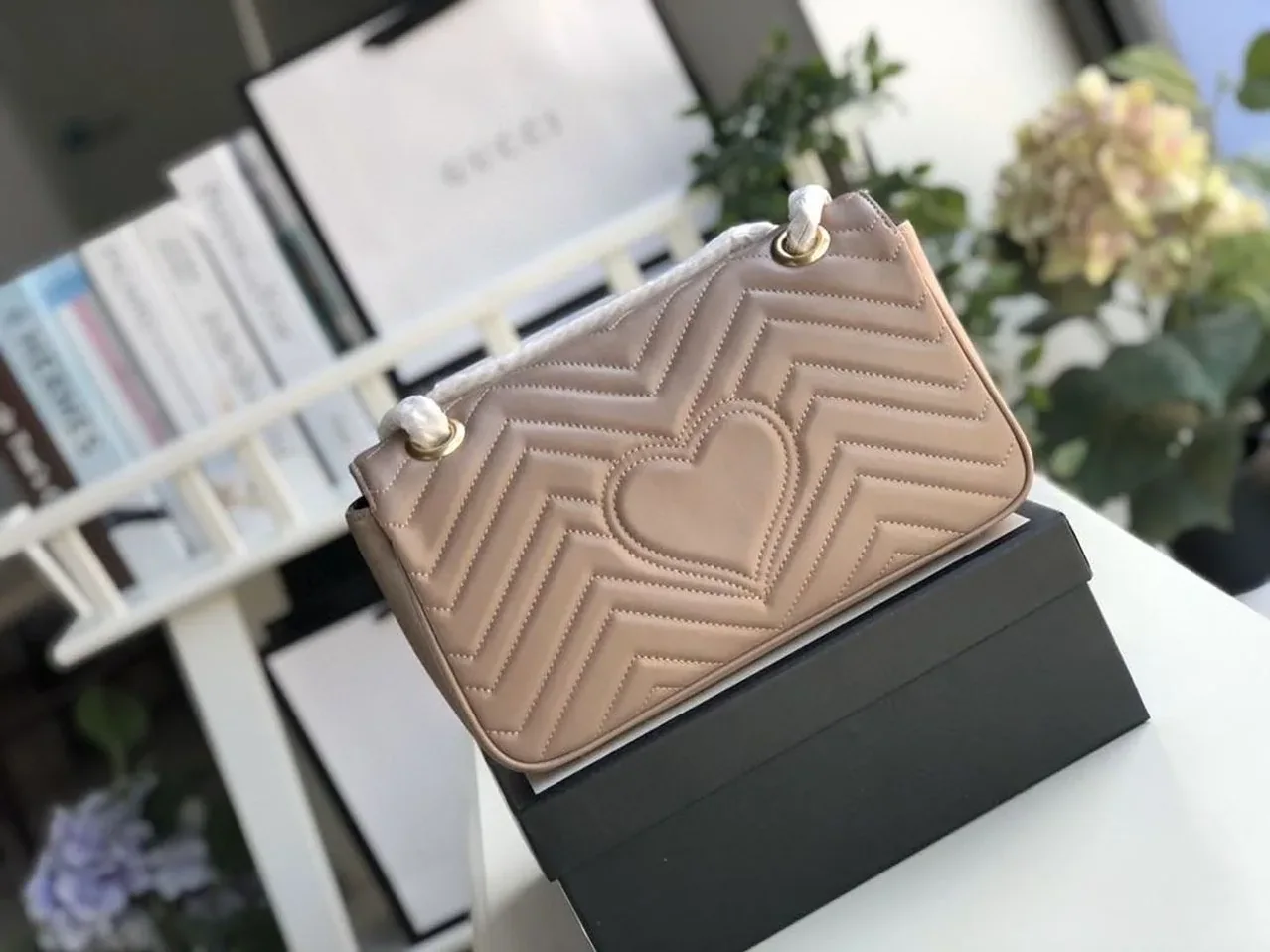 Gucci GG Marmont Matelassé Shoulder Bag Dusty Pink Matelassé Chevron /