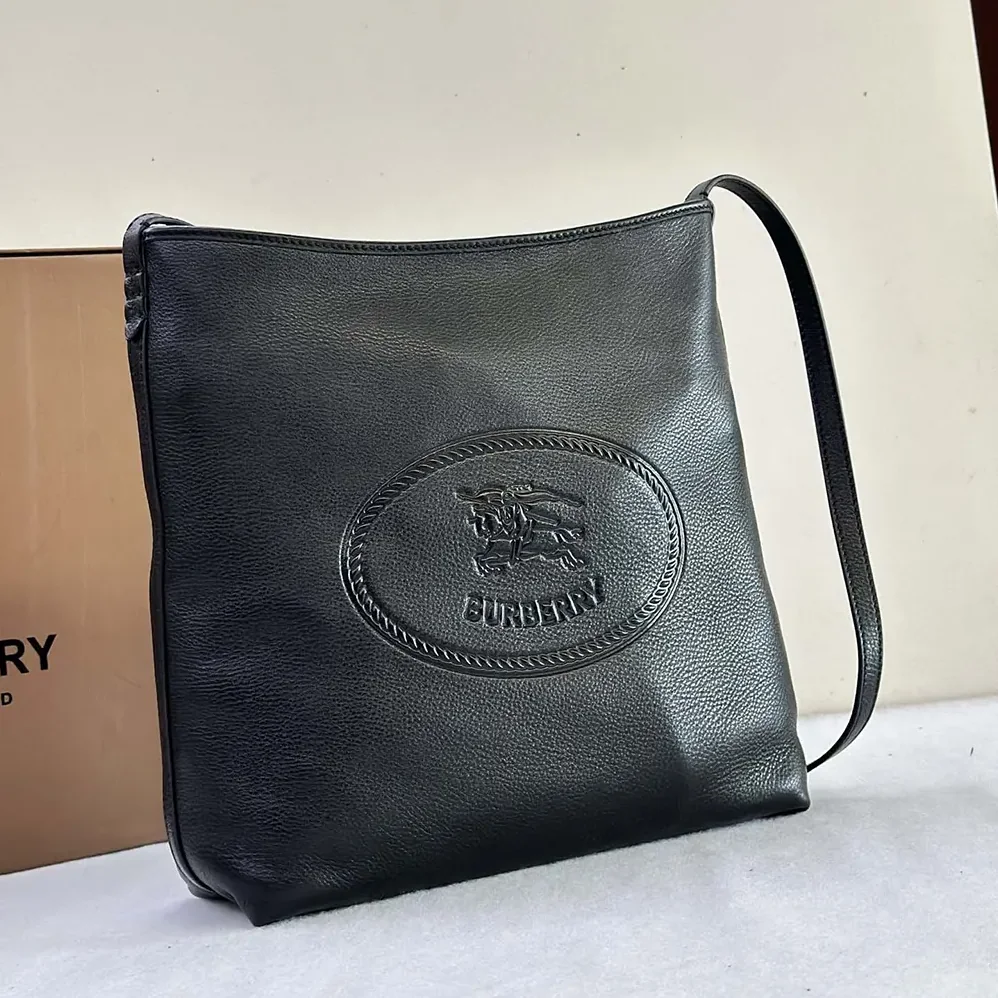 Burberry Small Highlands Shoulder Bag for Unisex in Black Burberry Small Highlands Shoulder Bag for Unisex in Black