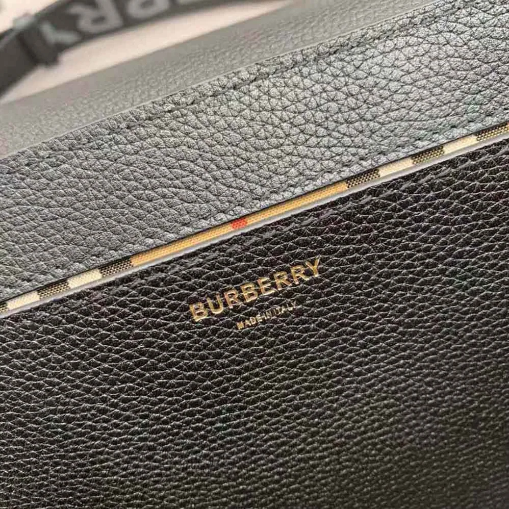 Burberry Leather and Vintage Check Note Crossbody Bag for Women in Black Burberry Leather and Vintage Check Note Crossbody Bag for Women in Black