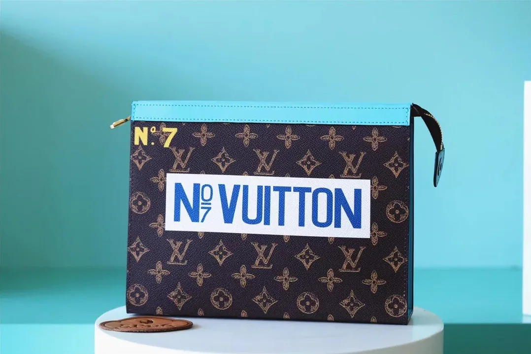 Louis Vuitton Pochette Voyage MM Monogram Canvas Louis Vuitton Pochette Voyage MM Monogram Canvas