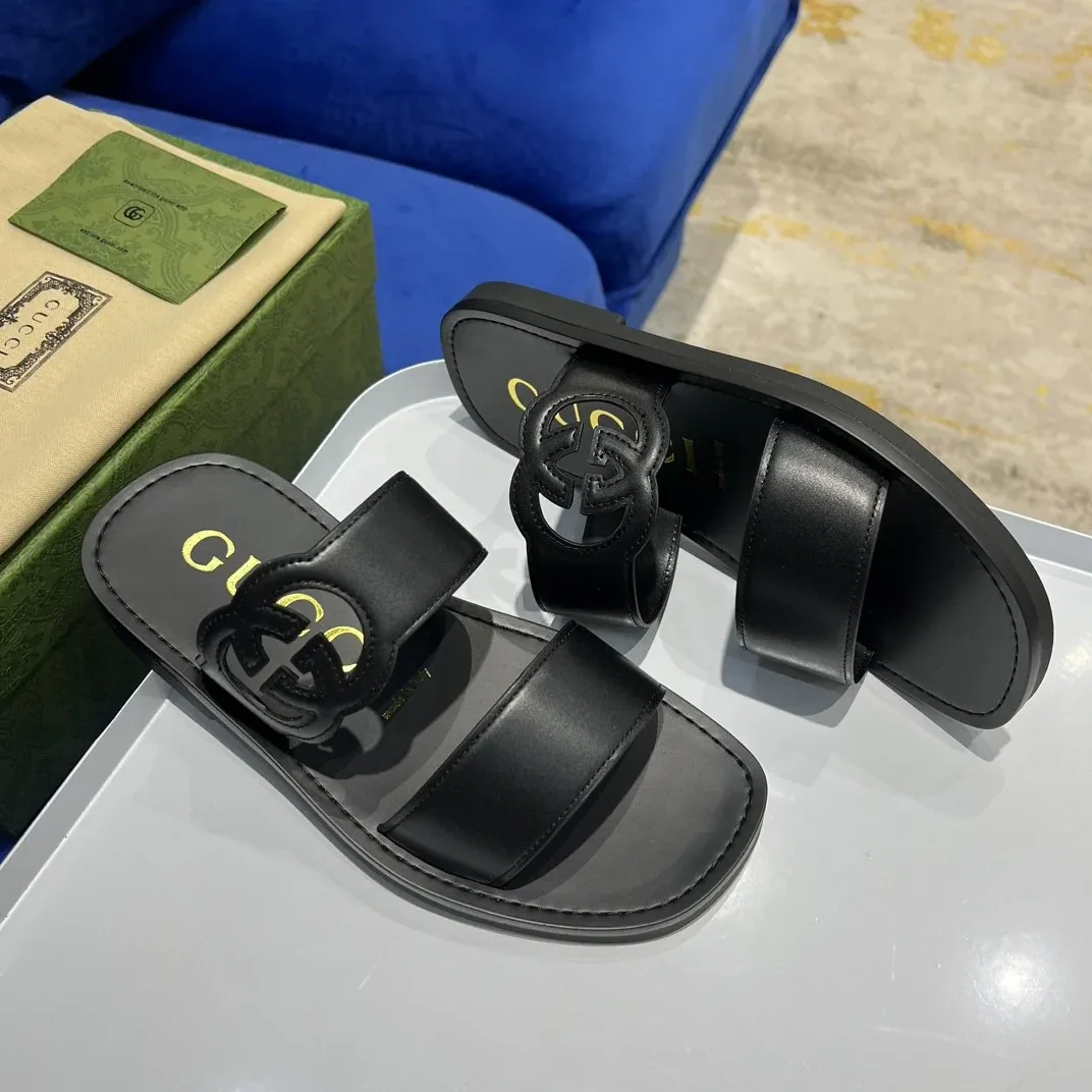 Gucci Interlocking G Slide Sandal Black Gucci Interlocking G Slide Sandal Black