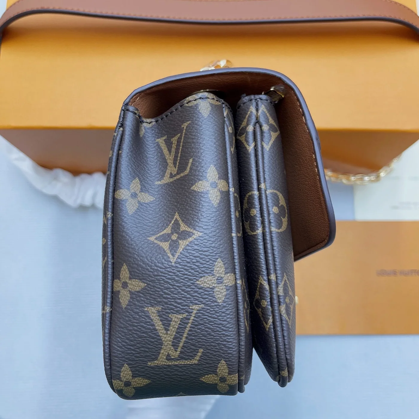 Louis Vuitton Marceau Crossbody Bag / Monogram Caramel Brown Gold Hardware Louis Vuitton Marceau Crossbody Bag / Monogram Caramel Brown Gold Hardware