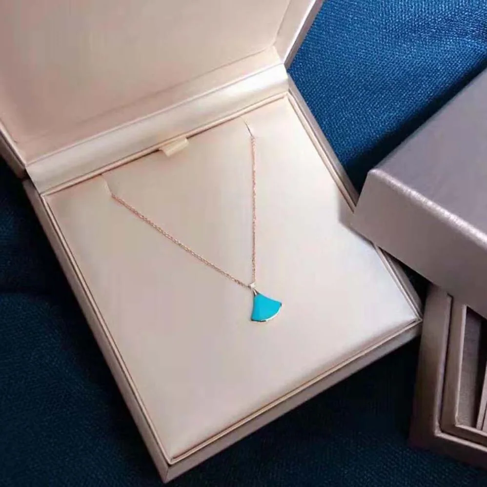 Bvlgari DIVAS' DREAM Necklace in 18 KT Rose Gold with Pendant Set for Women in Blue