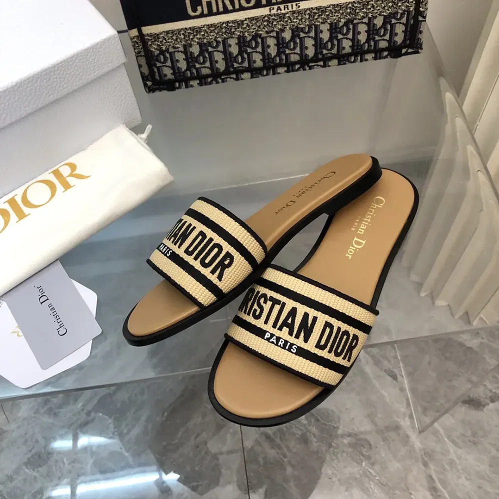Dior Dway Slide Natural Raffia and Black Embroidered Cotton for Women Dior Dway Slide Natural Raffia and Black Embroidered Cotton for Women