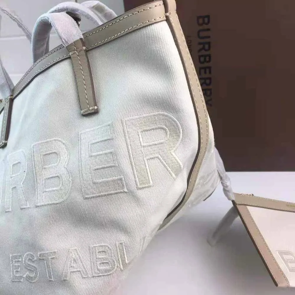 Burberry Mini Horseferry Linen Cotton Canvas Beach Tote for Women in Beige