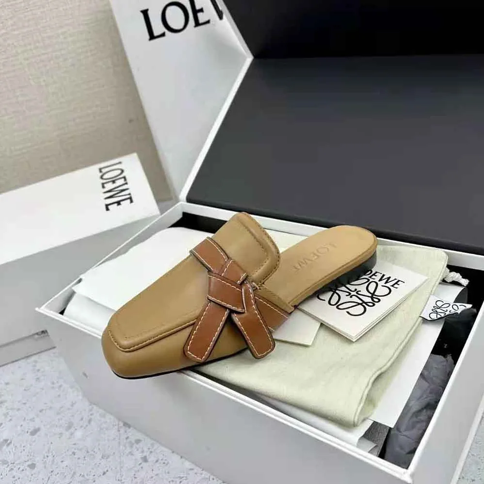 Loewe Gate Flat Mule in Calfskin for Women in Brown Loewe Gate Flat Mule in Calfskin for Women in Brown