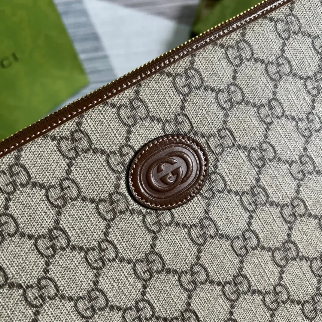 Pouch With Interlocking G Brown / Pouch With Interlocking G Brown /