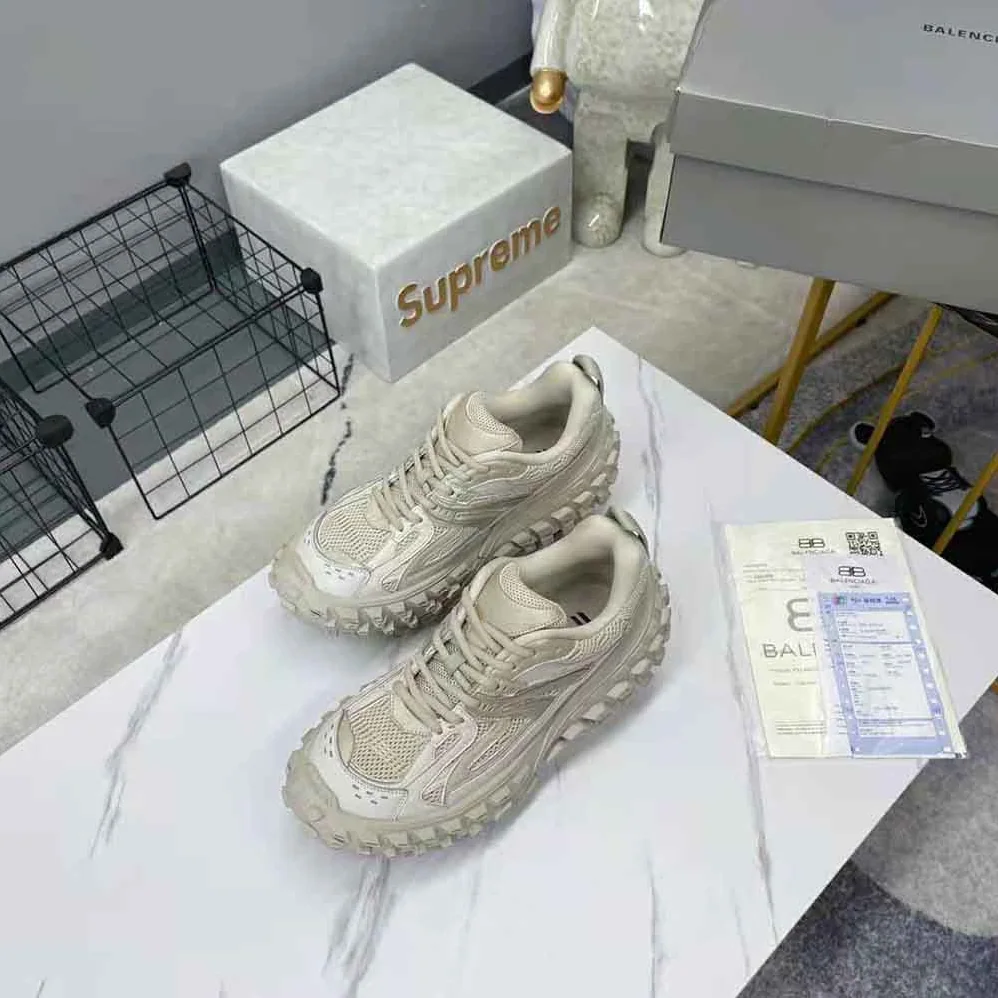 Balenciaga Defender Sneaker in Beige Mesh and Nylon for Unisex