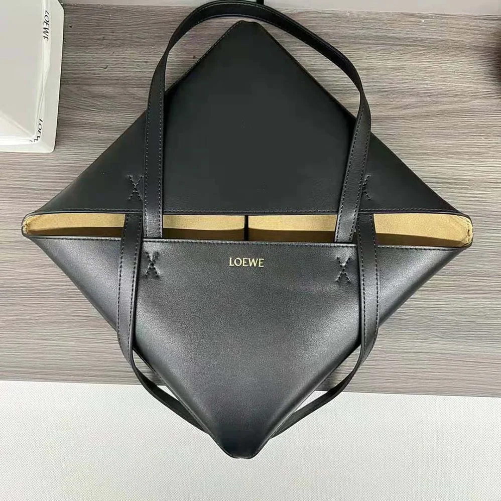 Loewe Puzzle Fold Tote in Shiny Calfskin for Unisex in Black Loewe Puzzle Fold Tote in Shiny Calfskin for Unisex in Black