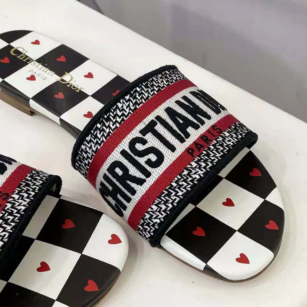 Dior Dway Dioramour Slide White Black and Red D for Women in Chess Heart Embroidered Cotton Dior Dway Dioramour Slide White Black and Red D for Women in Chess Heart Embroidered Cotton