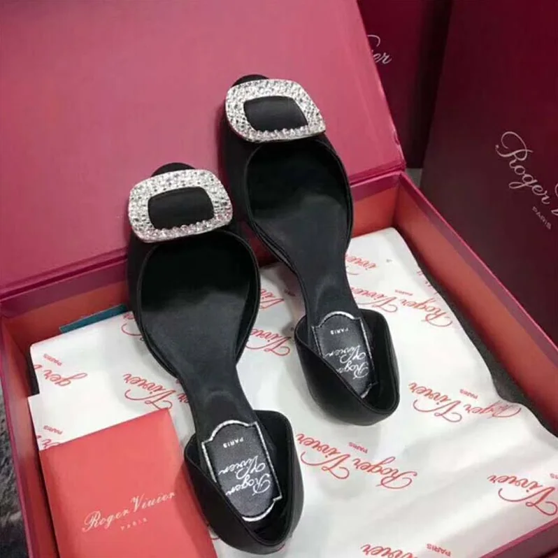 Roger Vivier Shoes Chips Ballerinas for Women in Black