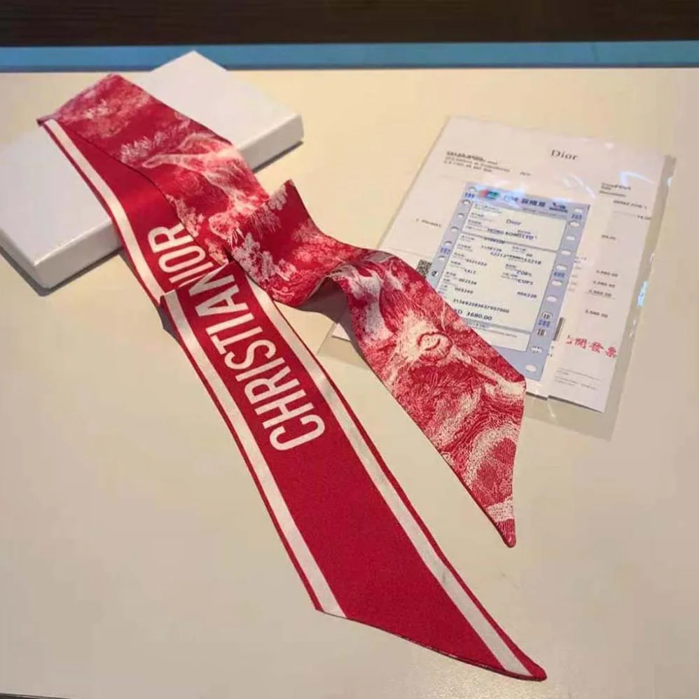 Dior Toile DE Jouy Reverse Mitzah Scarf Silk Twill for Women in Red Dior Toile DE Jouy Reverse Mitzah Scarf Silk Twill for Women in Red