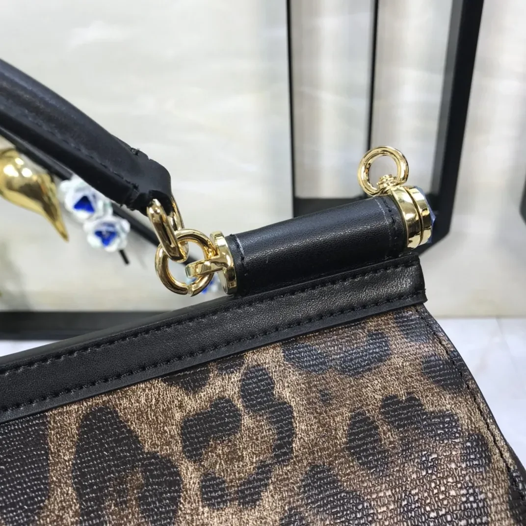 Dolce & Gabbana Leopard Print Medium Sicily Top Handle Bag Muticolour / DG Dolce & Gabbana Leopard Print Medium Sicily Top Handle Bag Muticolour / DG