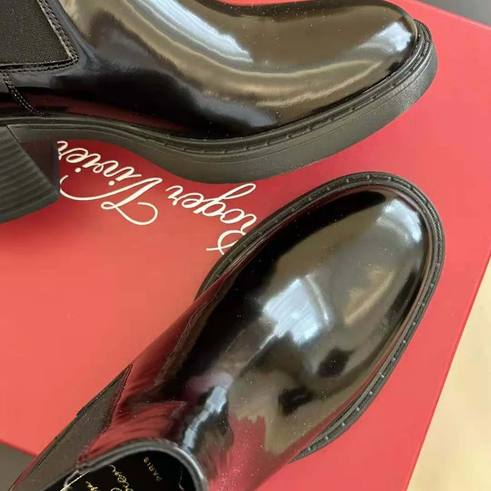 Roger Vivier Viv' Rangers Strass Buckle Chelsea Ankle Boots in Patent Leather for Women Roger Vivier Viv' Rangers Strass Buckle Chelsea Ankle Boots in Patent Leather for Women