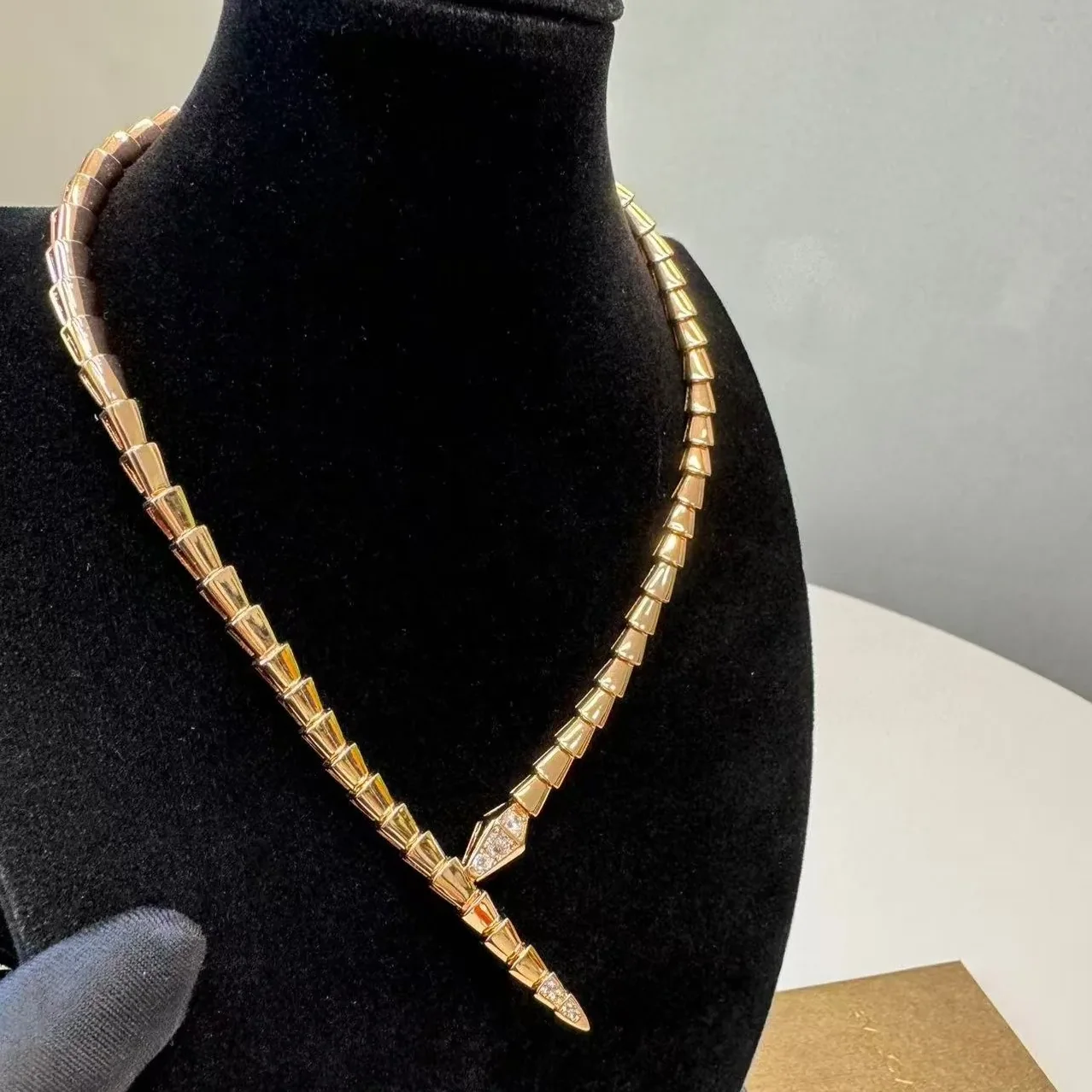 Bvlgari Serpenti Viper Necklace Rose Gold