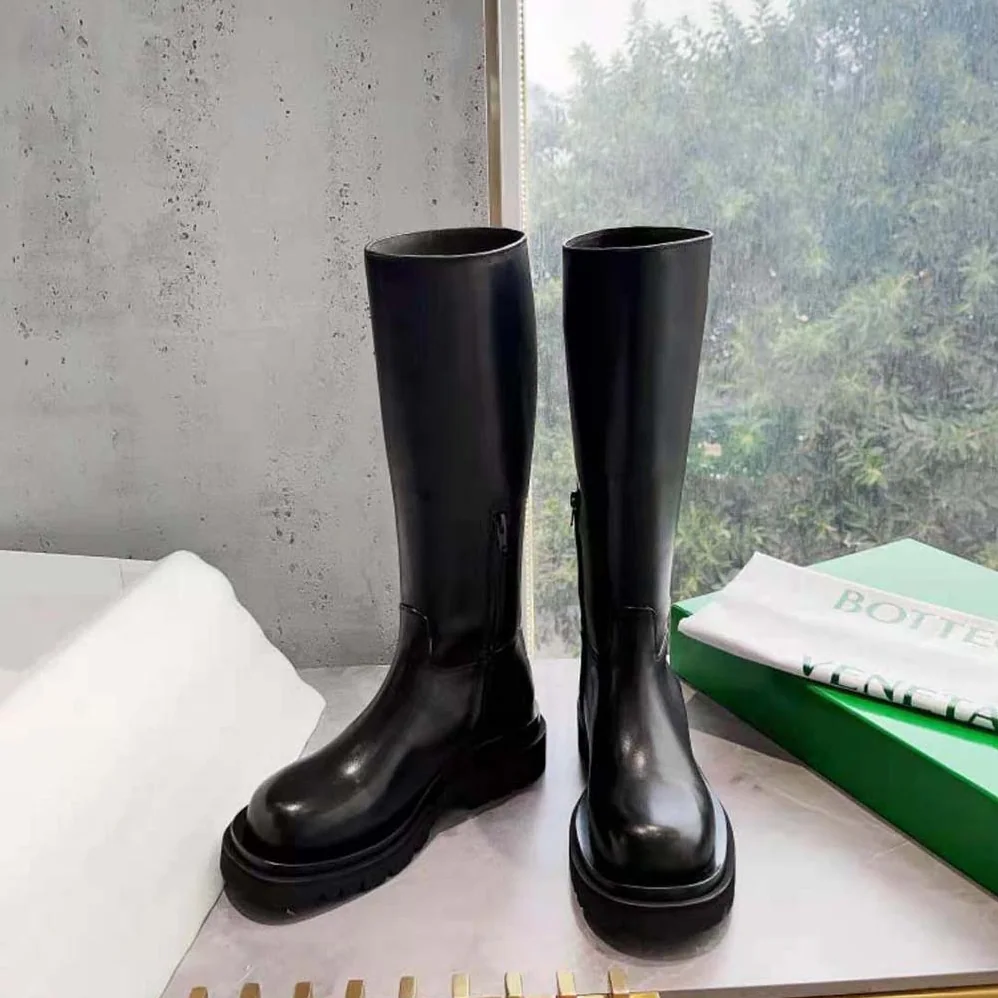 Bottega Veneta Lug Boot in Calfskin Leather for Women in Black Bottega Veneta Lug Boot in Calfskin Leather for Women in Black