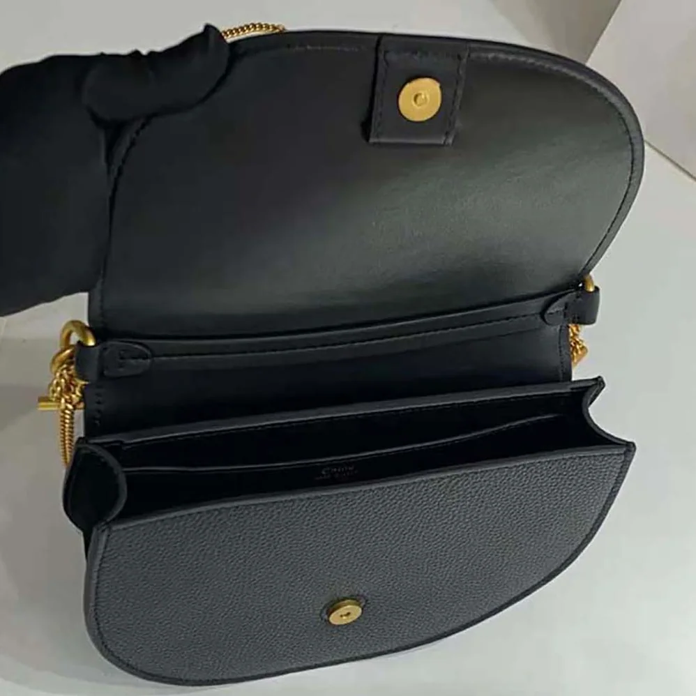 Chloé Marcie Chain Flap Bag for Women in Black Chloé Marcie Chain Flap Bag for Women in Black