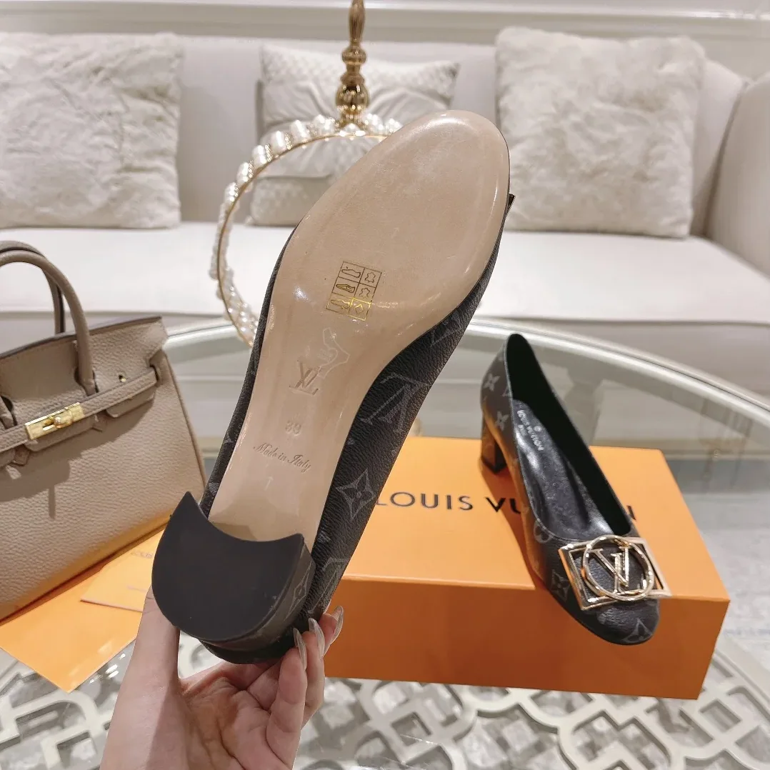 Louis Vuitton Madeleine Pump Beige / Louis Vuitton Madeleine Pump Beige /