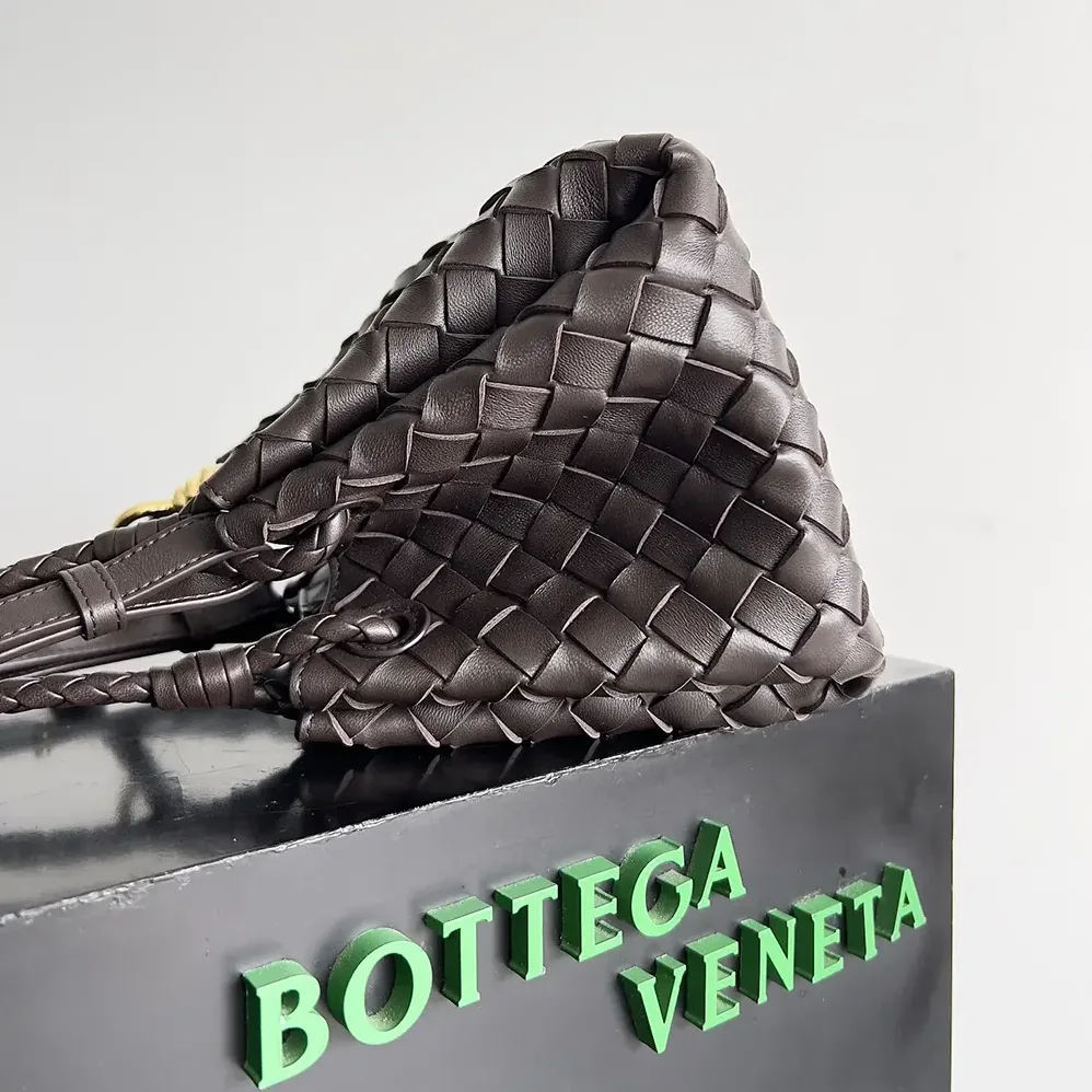 Bottega Veneta Small Andiamo Parachute for Women in Black Bottega Veneta Small Andiamo Parachute for Women in Black