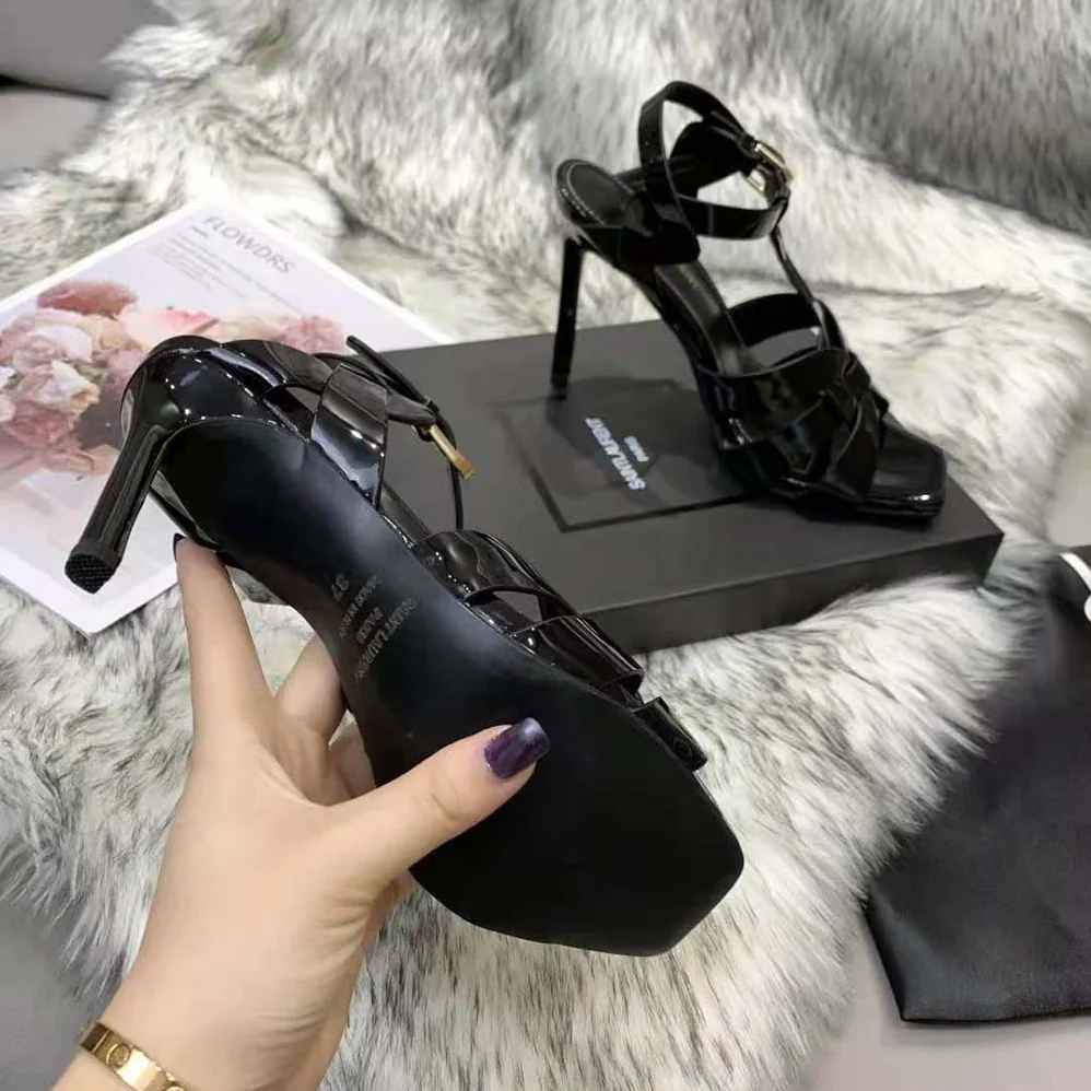 Saint Laurent YSL Tribute Sandals in Patent Leather in 105mm Heel Hight for Women in Black