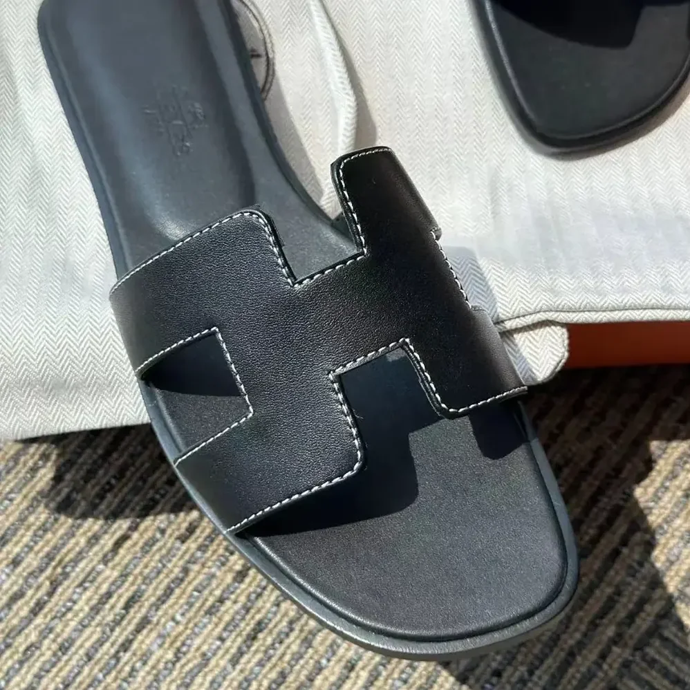 Hermes Oran Sandal-Black H021056Zv01380 for Women Hermes Oran Sandal-Black H021056Zv01380 for Women
