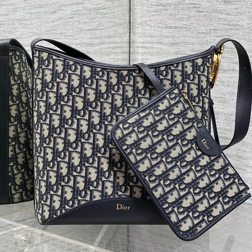Dior Medium Dior Médaillon Bucket Bag Blue Dior Oblique Jacquard for Women Dior Medium Dior Médaillon Bucket Bag Blue Dior Oblique Jacquard for Women