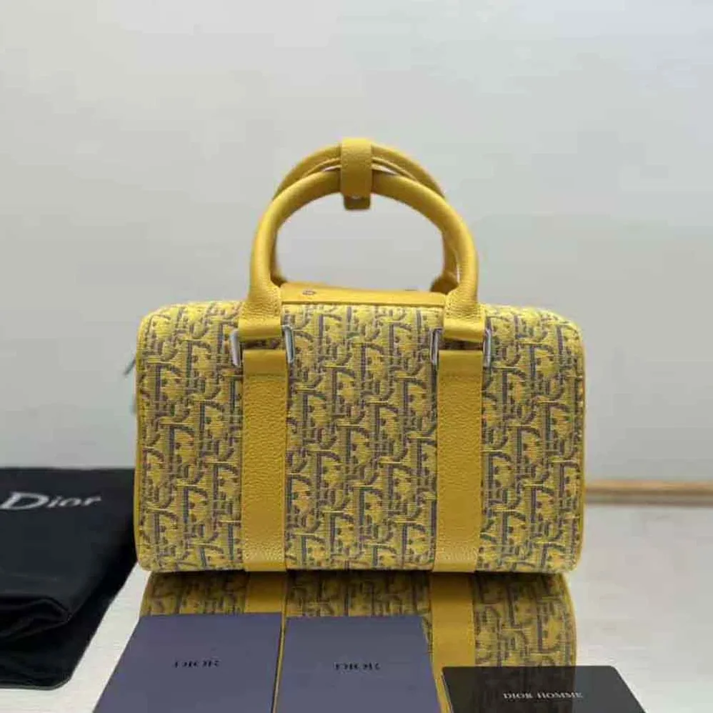 Dior Lingot 26 Bag Gold for Men in Tone Dior Oblique Jacquard