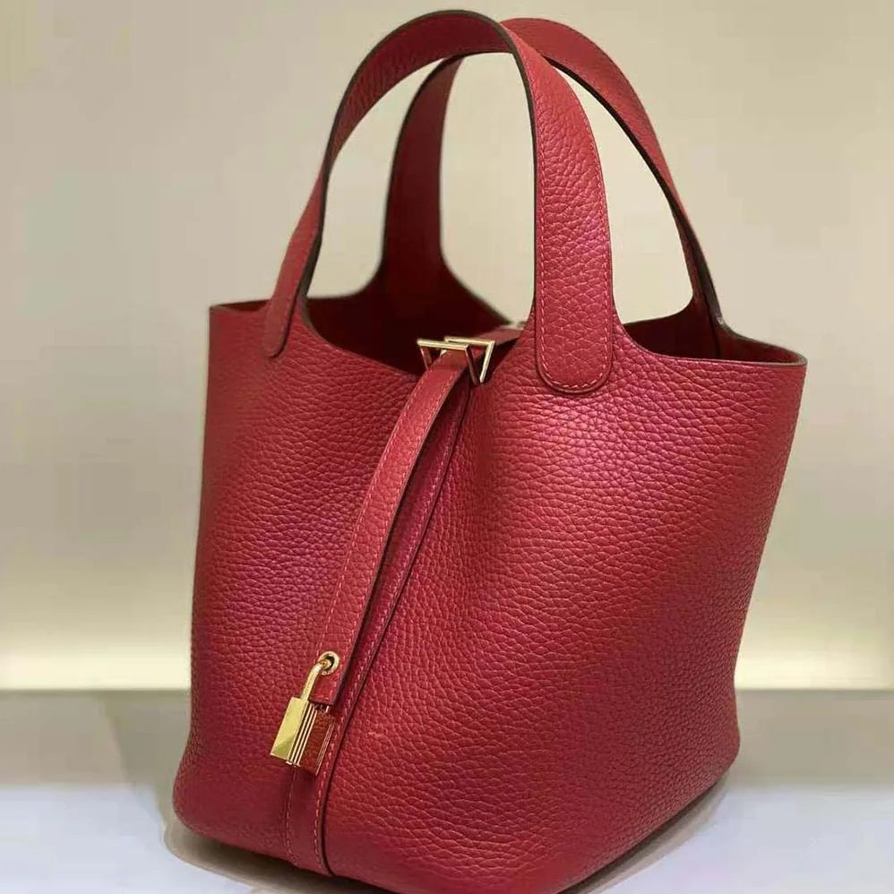 Hermes Picotin Lock 18cm in Clémence leather for Women in Red Hermes Picotin Lock 18cm in Clémence leather for Women in Red