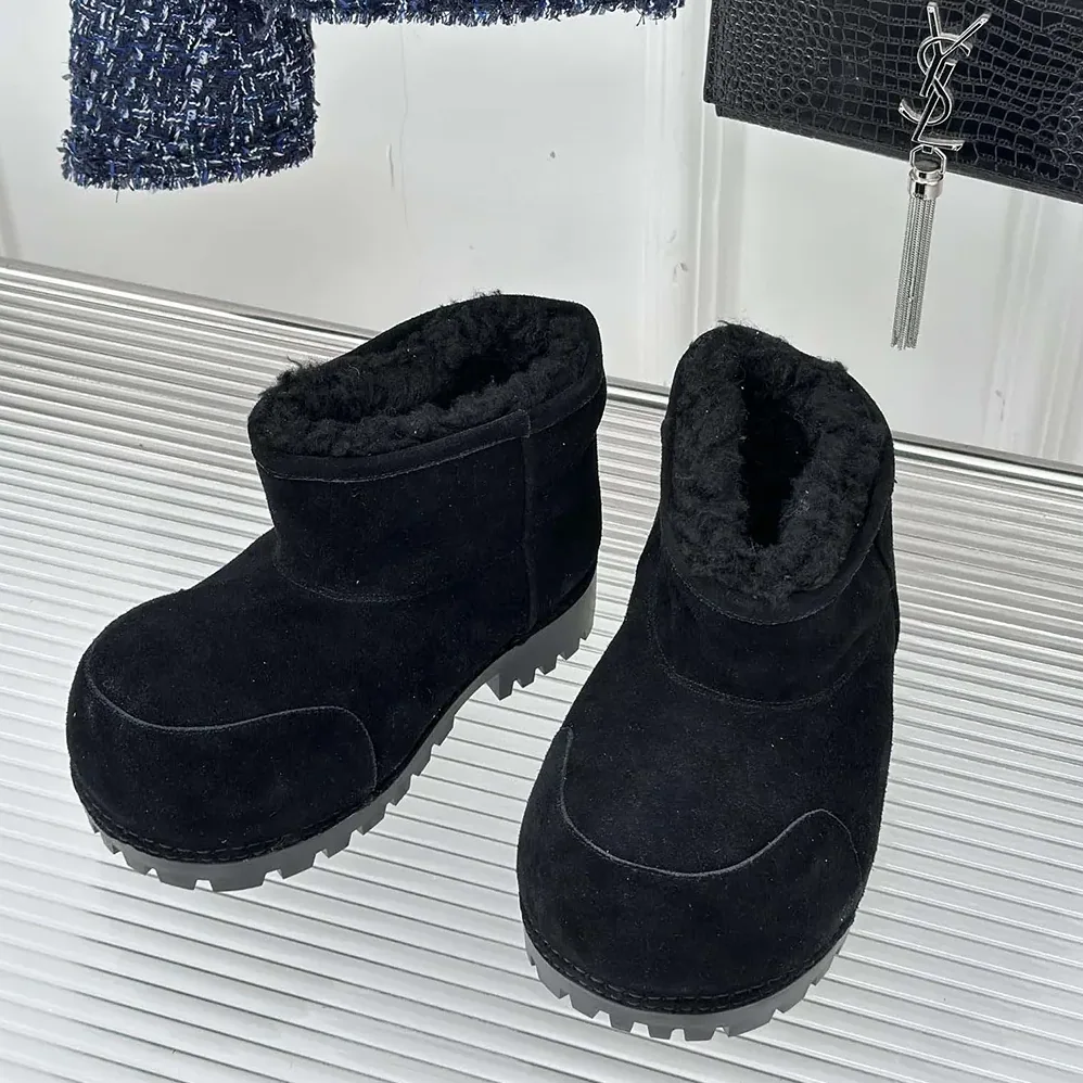 Balenciaga Alaska Fur Bootie in Black Split Calfskin and Synthetic Material for Unisex Balenciaga Alaska Fur Bootie in Black Split Calfskin and Synthetic Material for Unisex