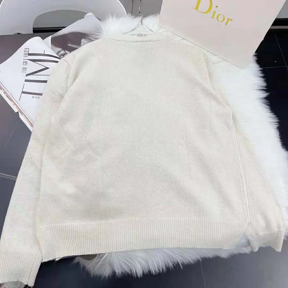 Loewe Susuwatari Cardigan in Wool with Hand Knitted for Women in White