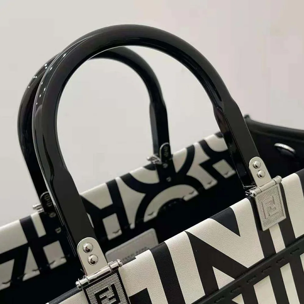 Fendi Sunshine Medium Two-Tone Printed Leather Fendi Roma Capsule Shopper for Women Fendi Sunshine Medium Two-Tone Printed Leather Fendi Roma Capsule Shopper for Women