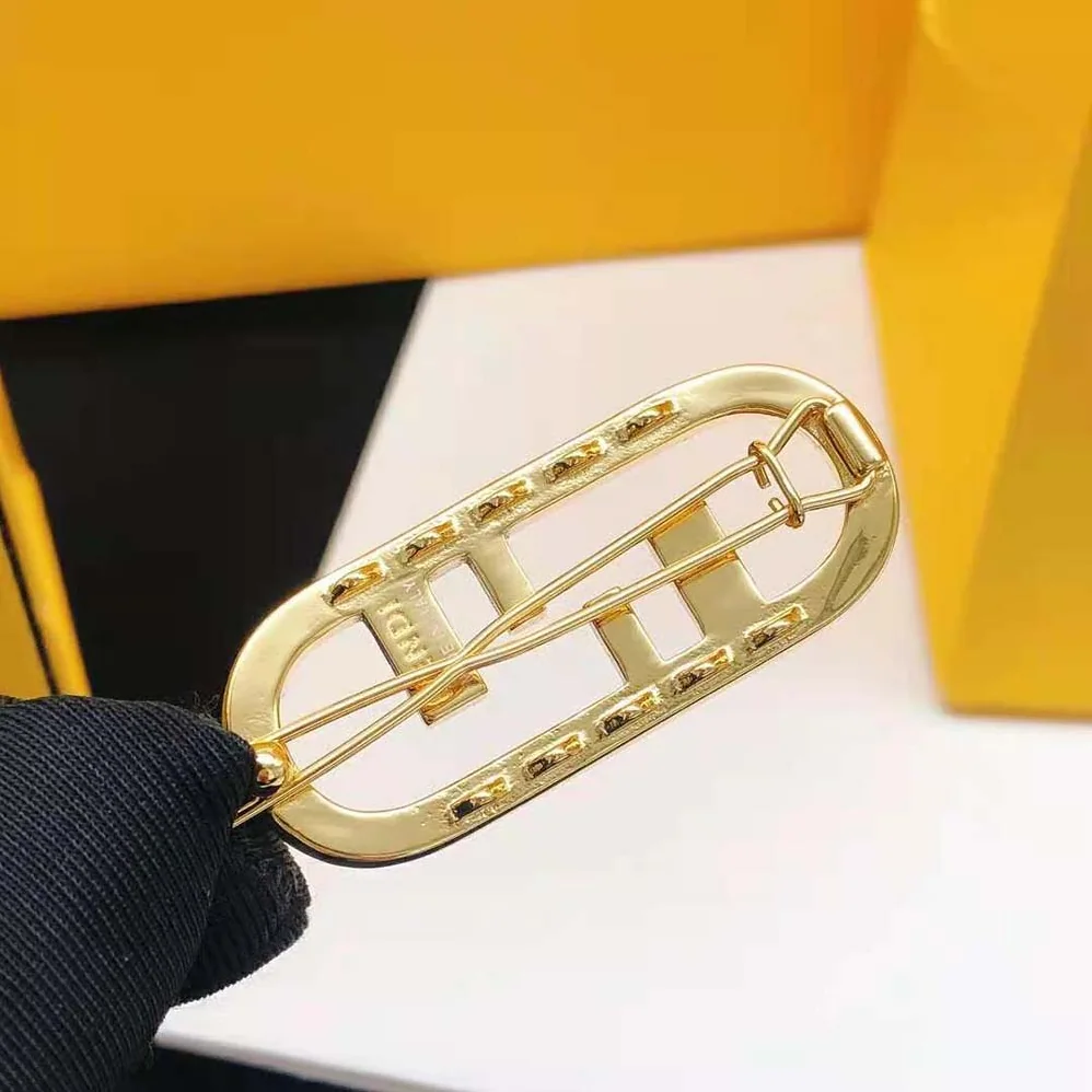 Fendi O'Lock Hair Clip Gold for Women in Coloured Fendi O'Lock Hair Clip Gold for Women in Coloured